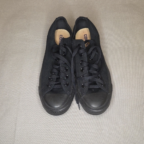 NWOT Converse Chuck Taylor All Star Low Top Sneaker - Picture 4 of 7